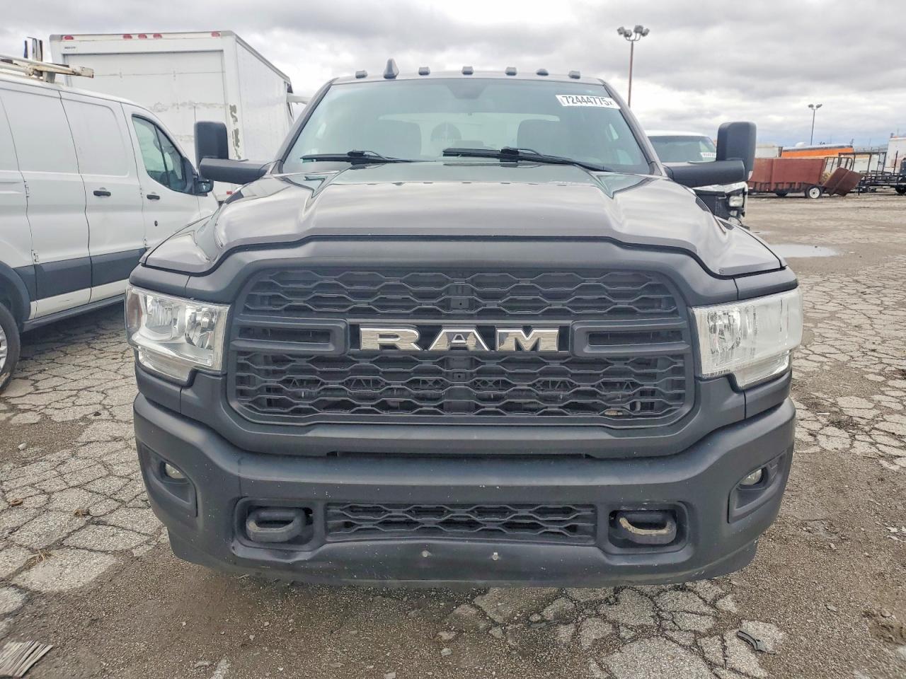 2022 Ram 3500 - Image 5