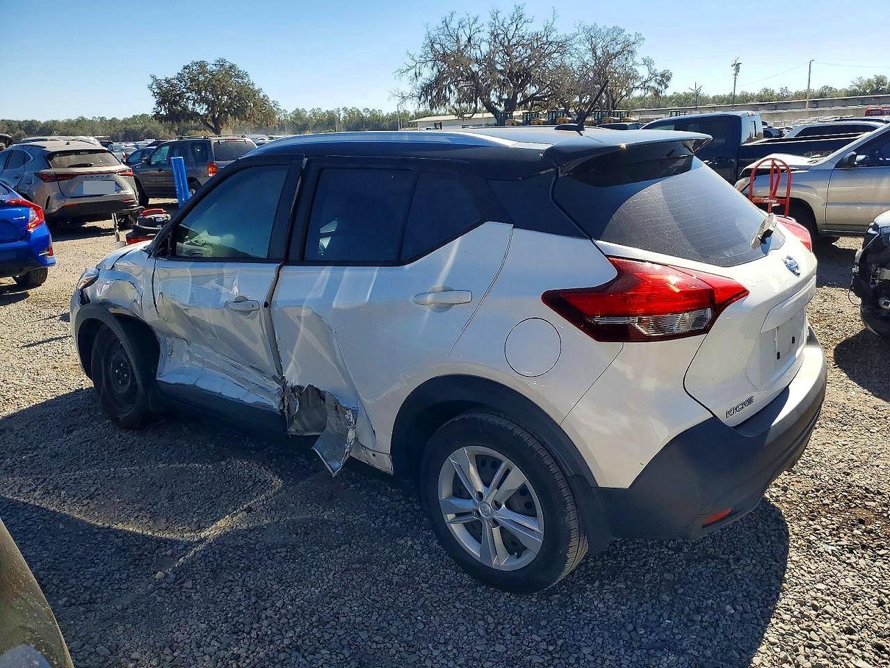 2019 Nissan Kicks S - Фото 2