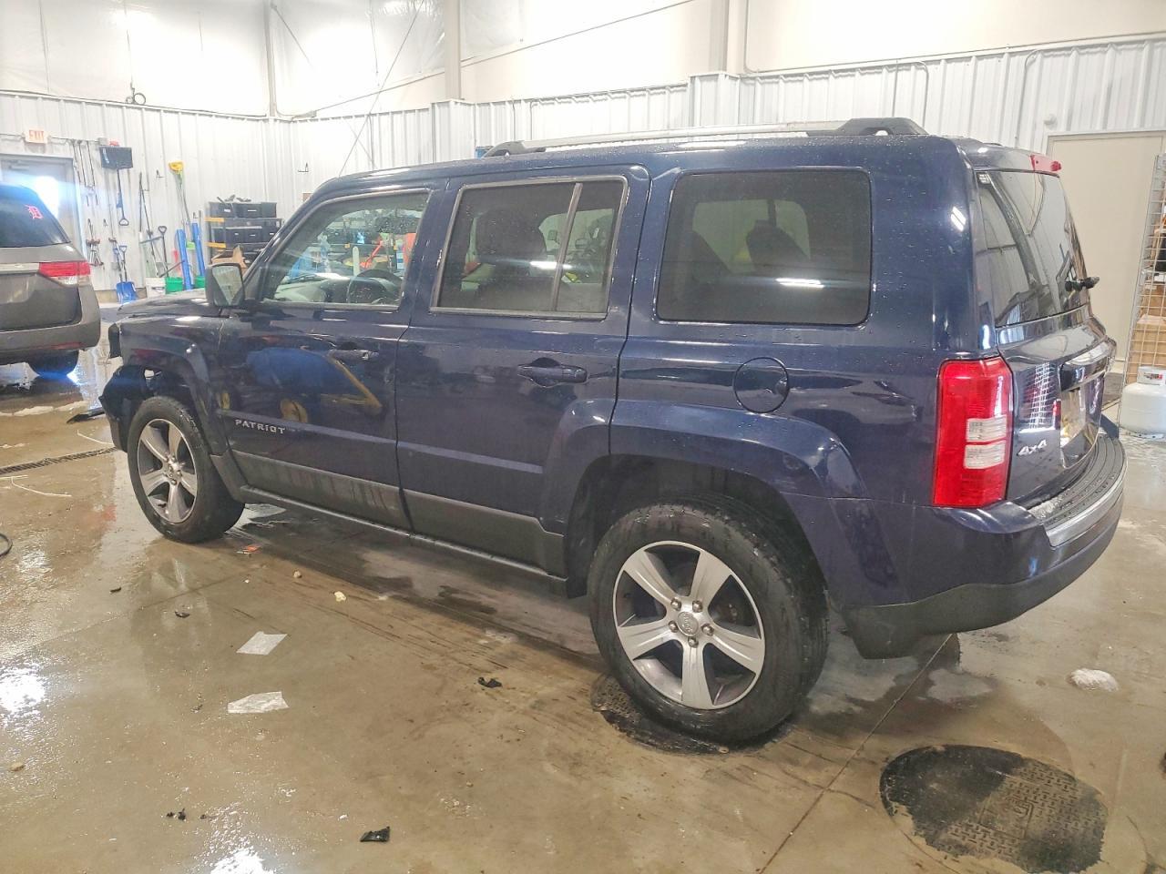 2016 Jeep Patriot Latitude - Фото 2
