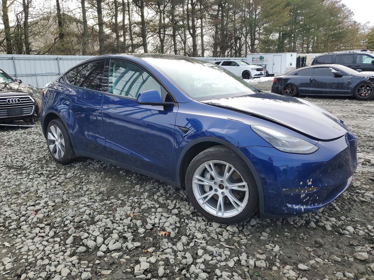 2023 Tesla Model Y - Фото 4