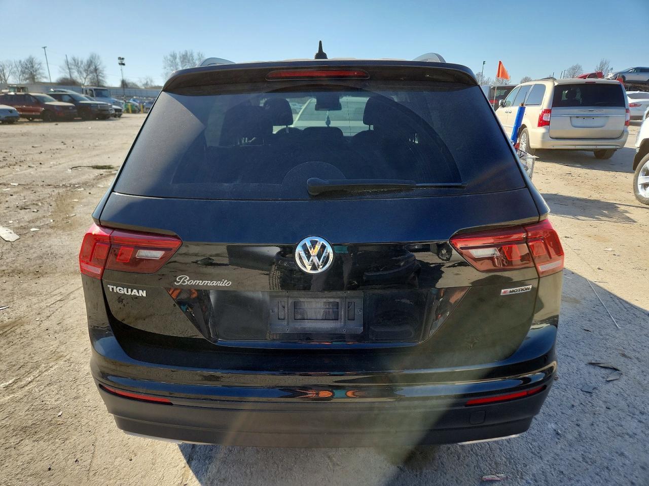 2021 Volkswagen Tiguan S - Фото 6