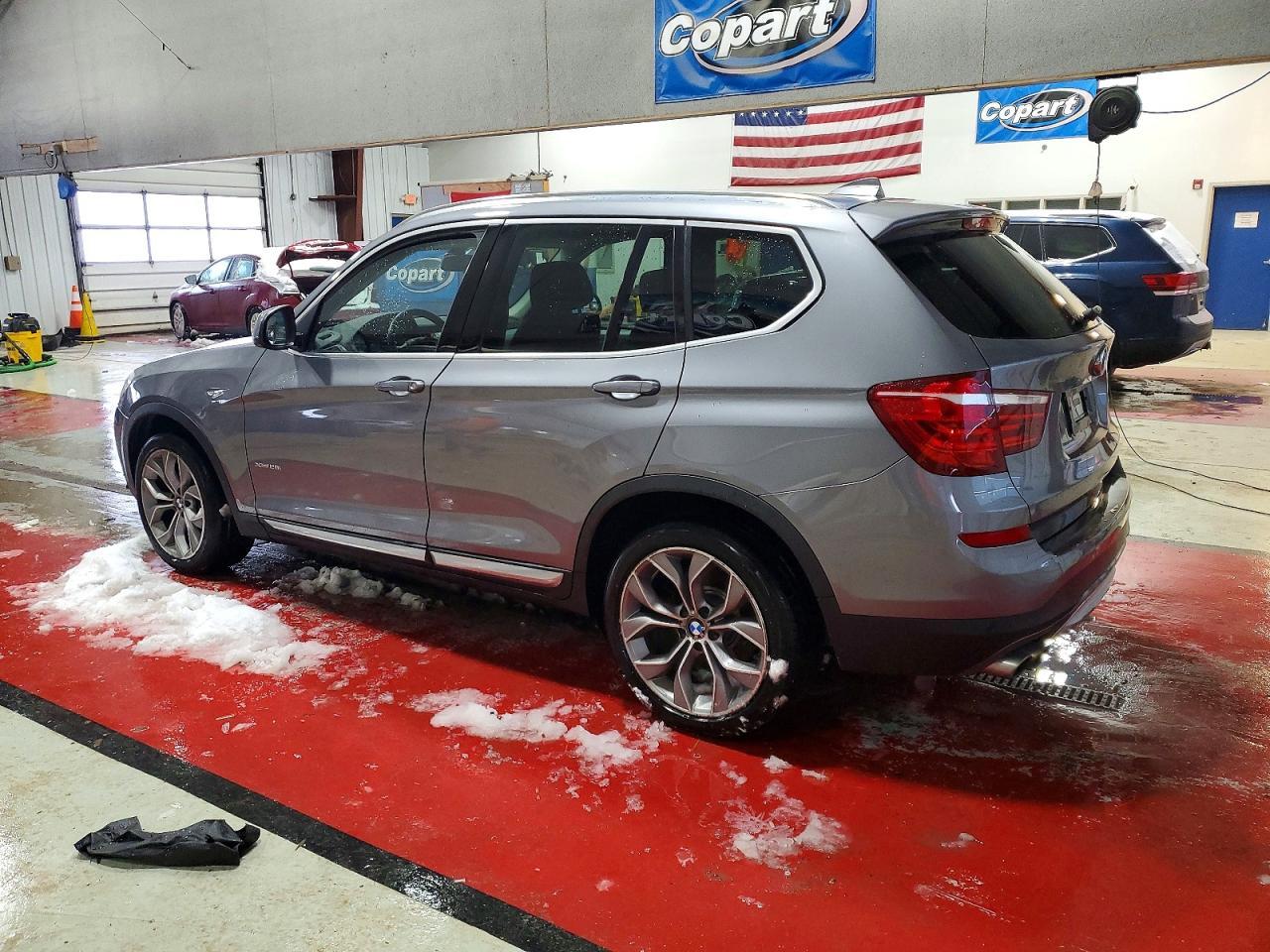 2016 BMW X3 xDrive28I - Фото 2