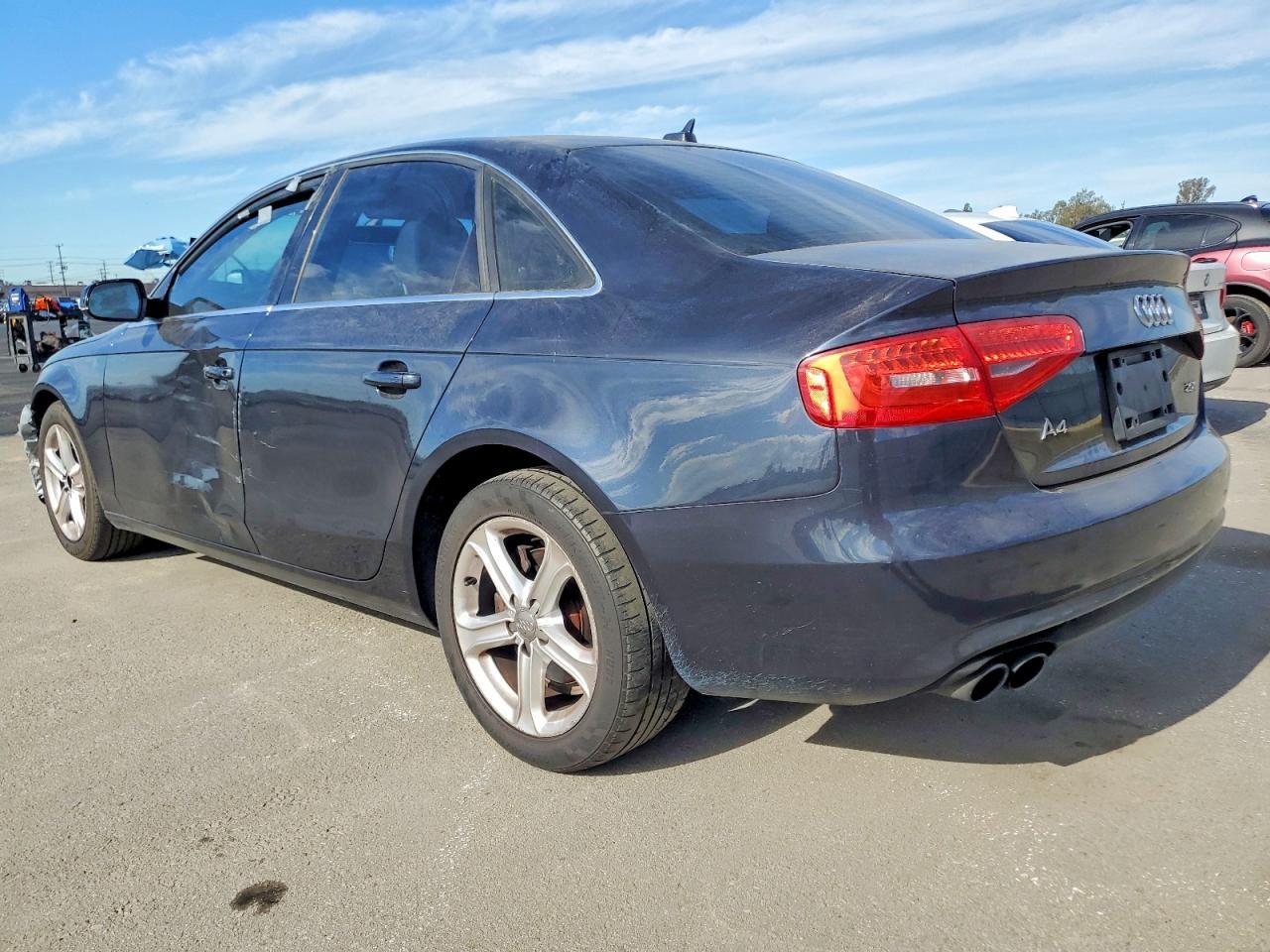2013 Audi A4 Premium - Фото 2