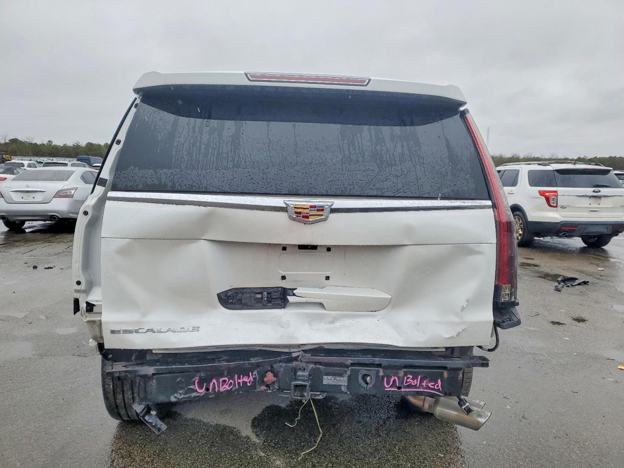 2018 Cadillac Escalade Luxury - Image 6
