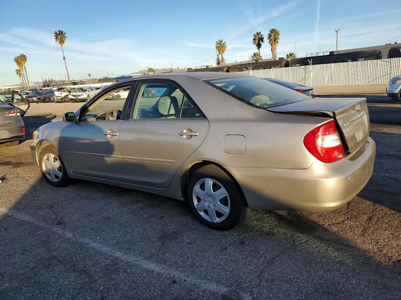 2002 Toyota Camry Le - Image 2