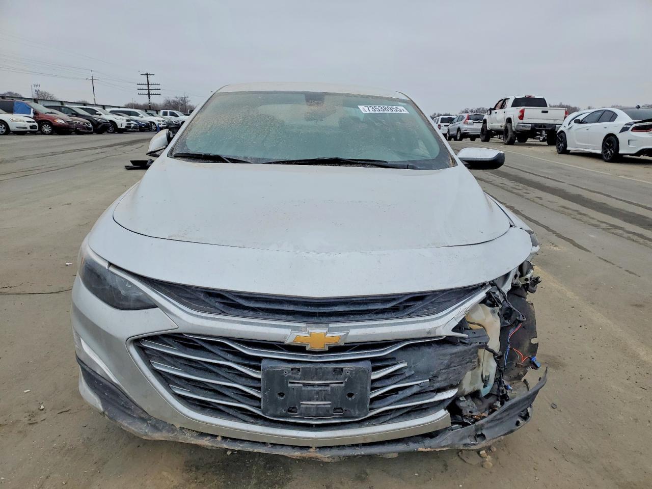 2020 Chev Malibu - Фото 5