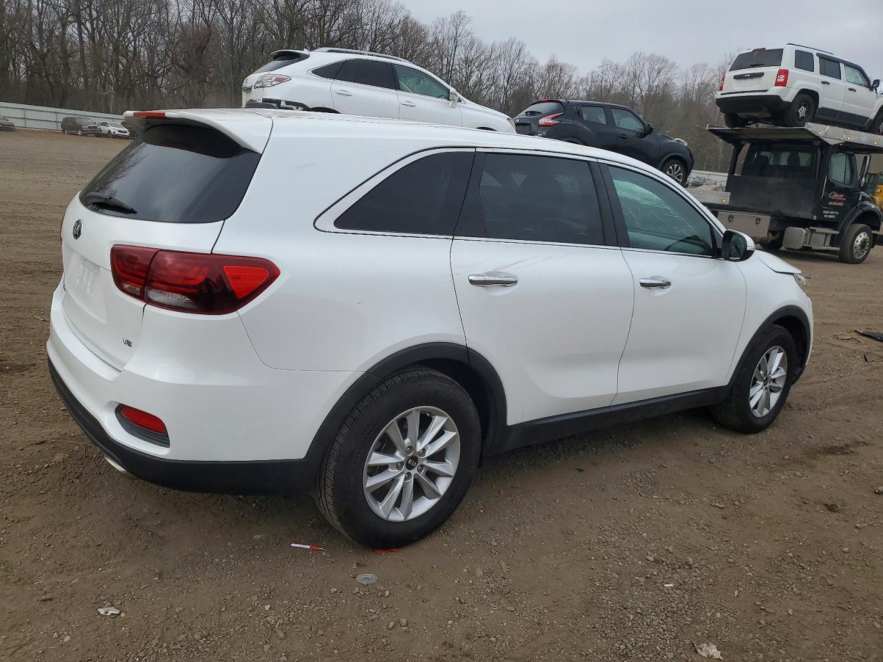 2019 Kia Sorento Lx - Image 3