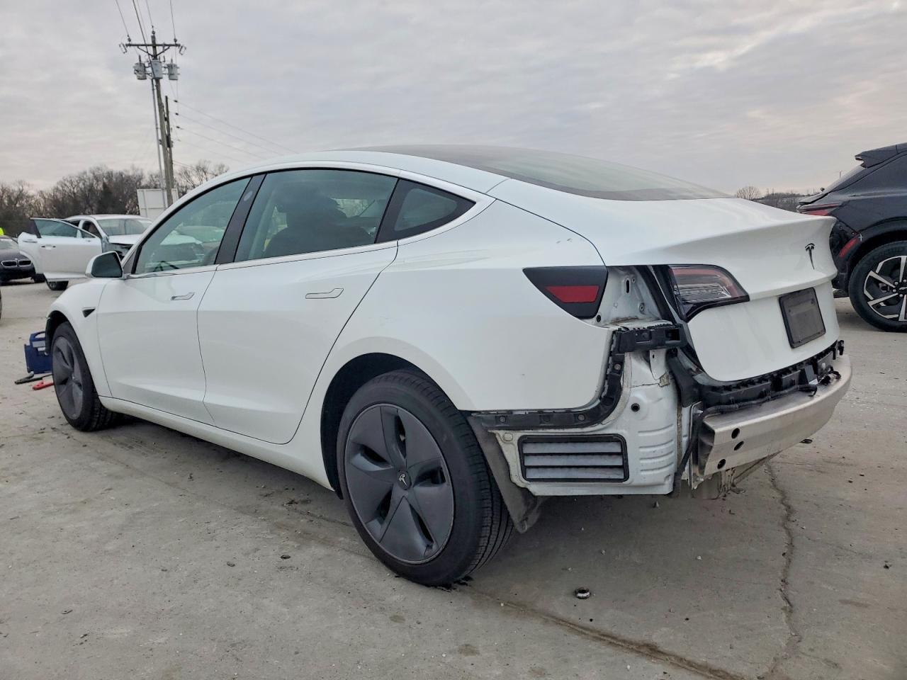 2020 Tesla Model 3 - Image 2