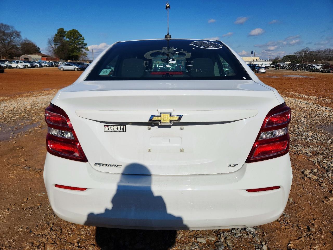 2018 Chevrolet Sonic Lt - Image 6