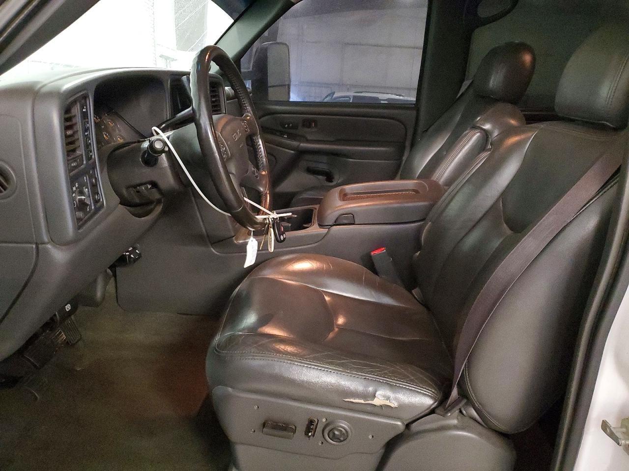 2005 GMC Sierra K2500 Heavy Duty - Фото 7