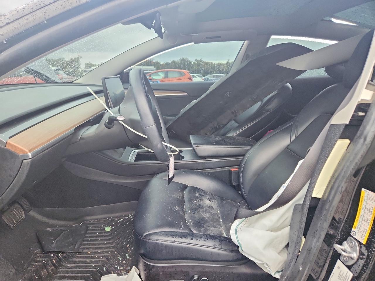 2022 Tesla Model 3 - Фото 7