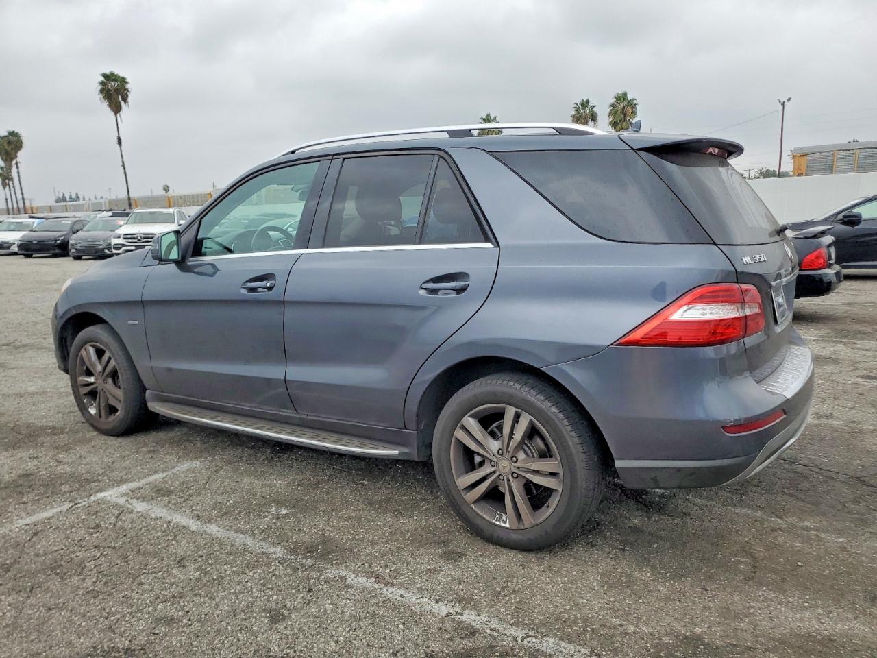 2012 Mercedes-Benz Ml 350 4Matic - Image 2