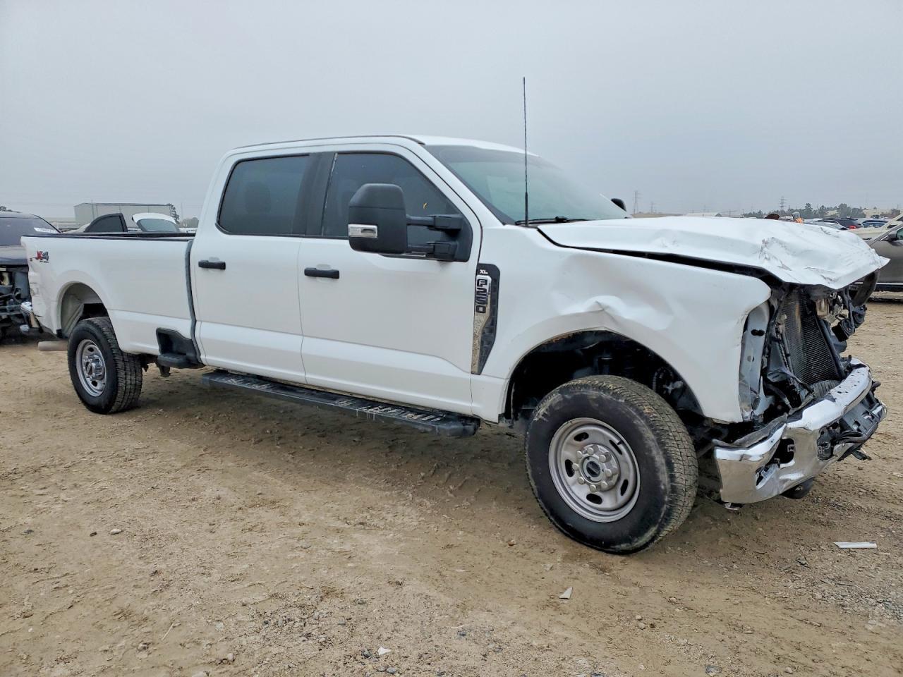 2024 Ford F250 Super Duty - Фото 4