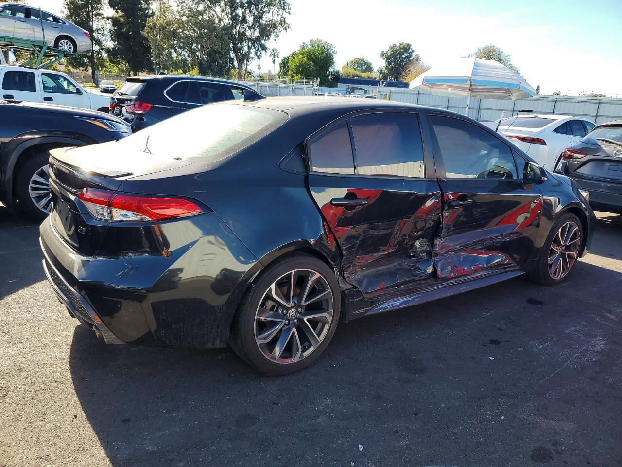2020 Toyota Corolla Se - Фото 3