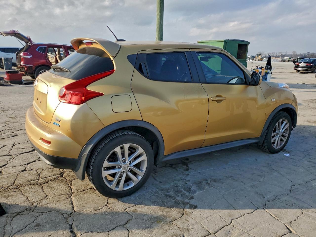 2014 Nissan Juke S - Фото 3
