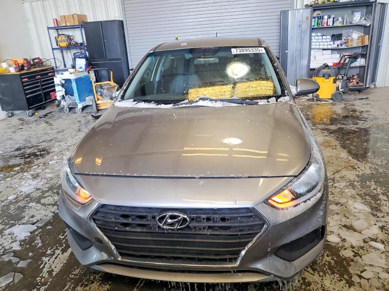 2021 Hyundai Accent Se - Фото 5