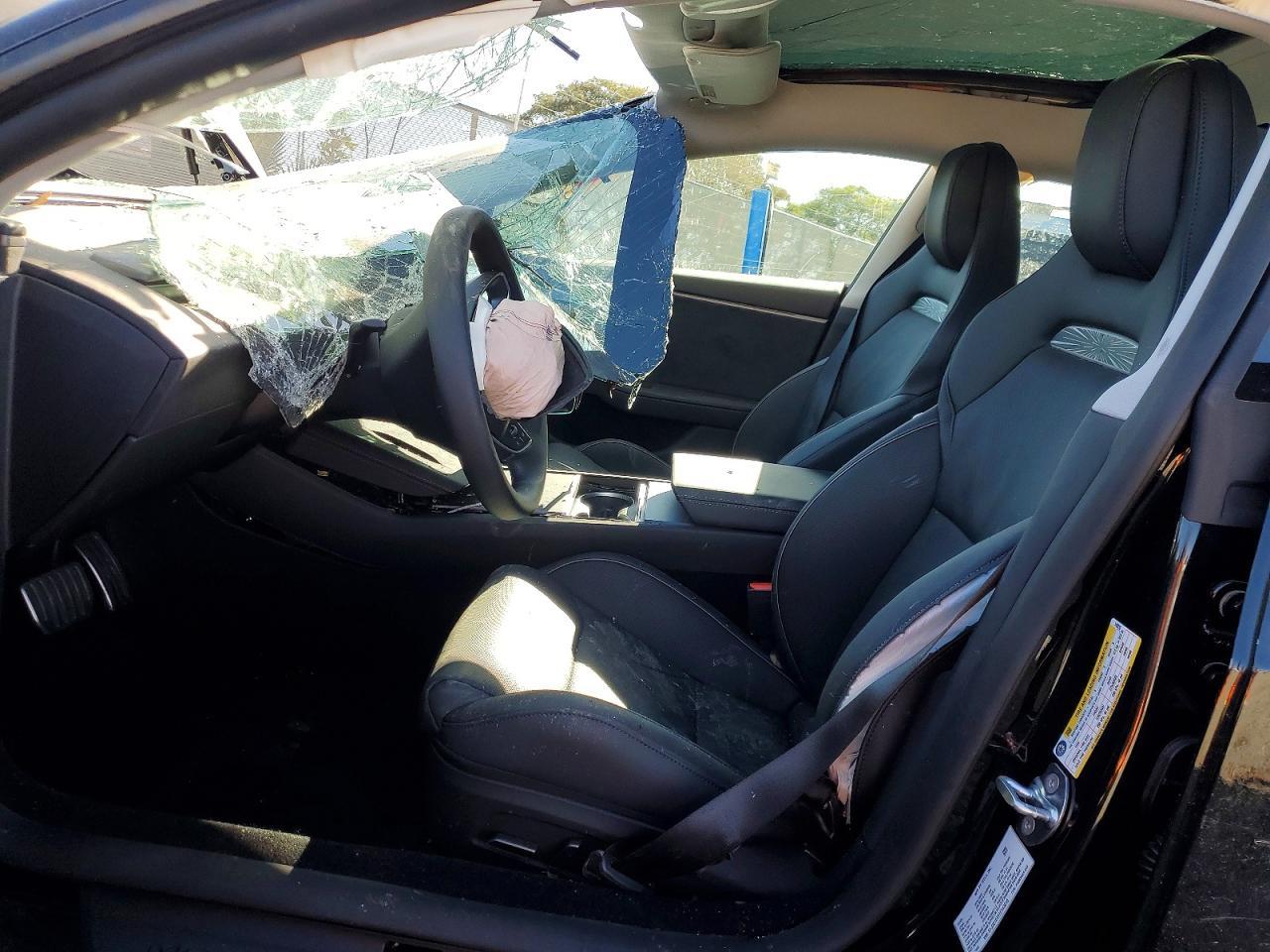 2026 Tesla Model 3 - Фото 7