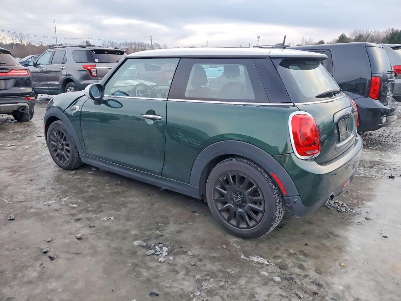 2019 Mini Cooper - Image 2