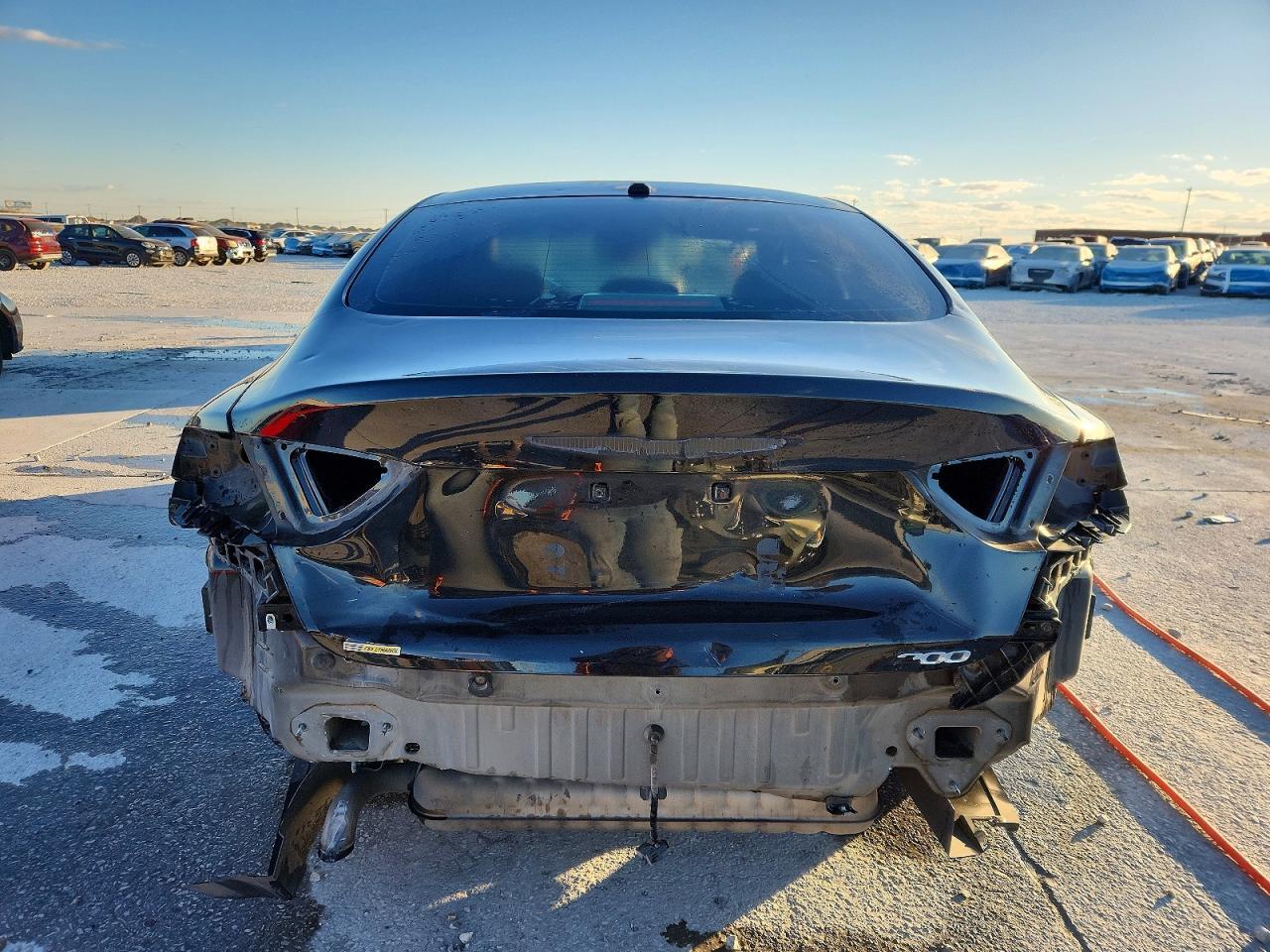 2015 Chrysler 200 Limited - Image 6