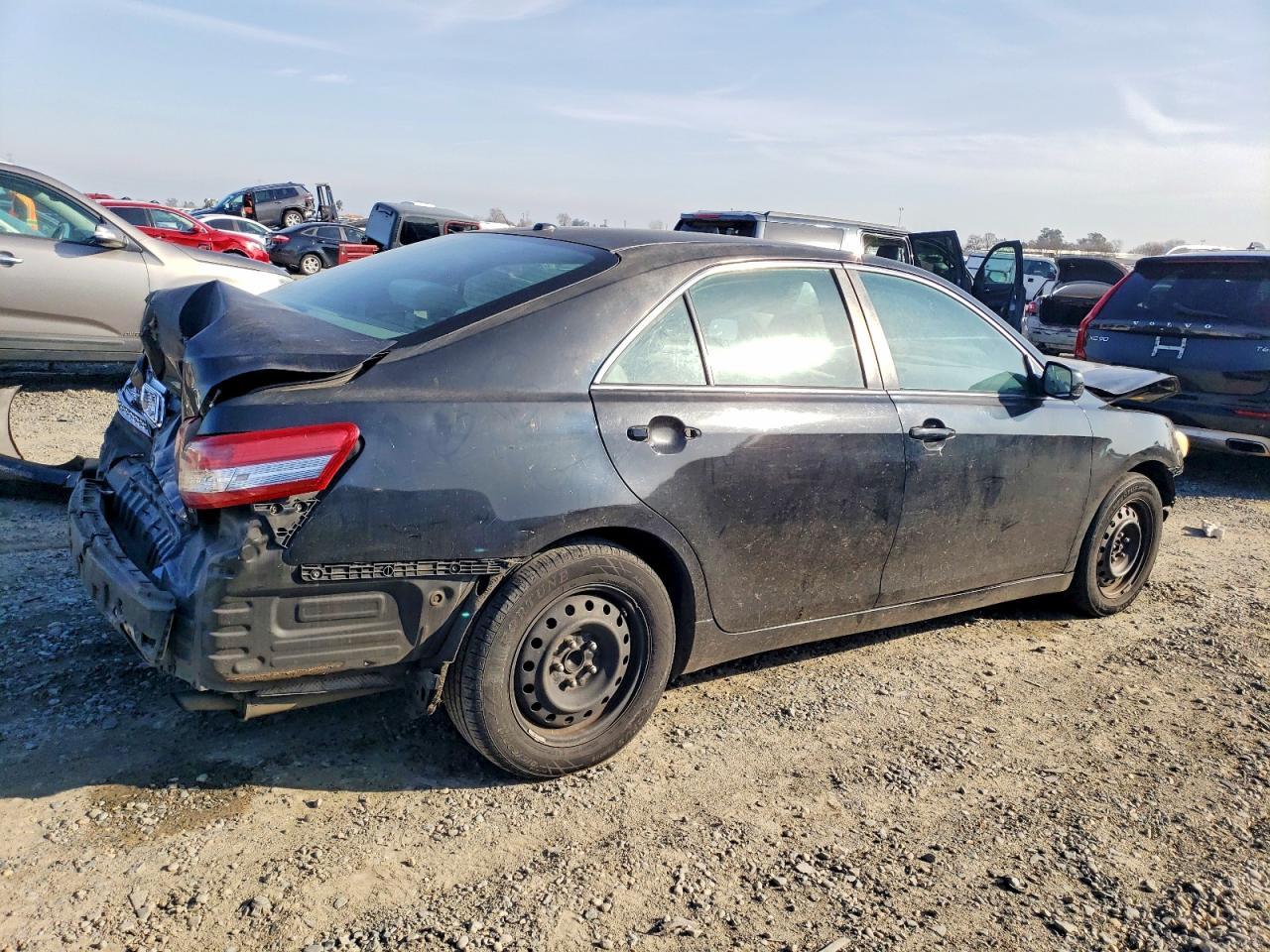 2010 Toyota Camry Base - Фото 3