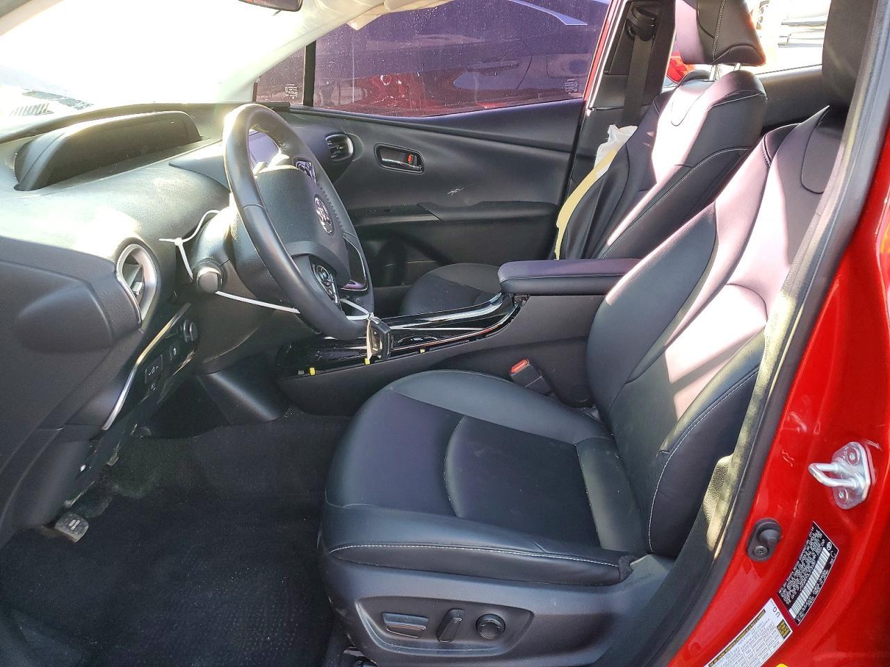 2020 Toyota Prius Prime Le - Фото 7