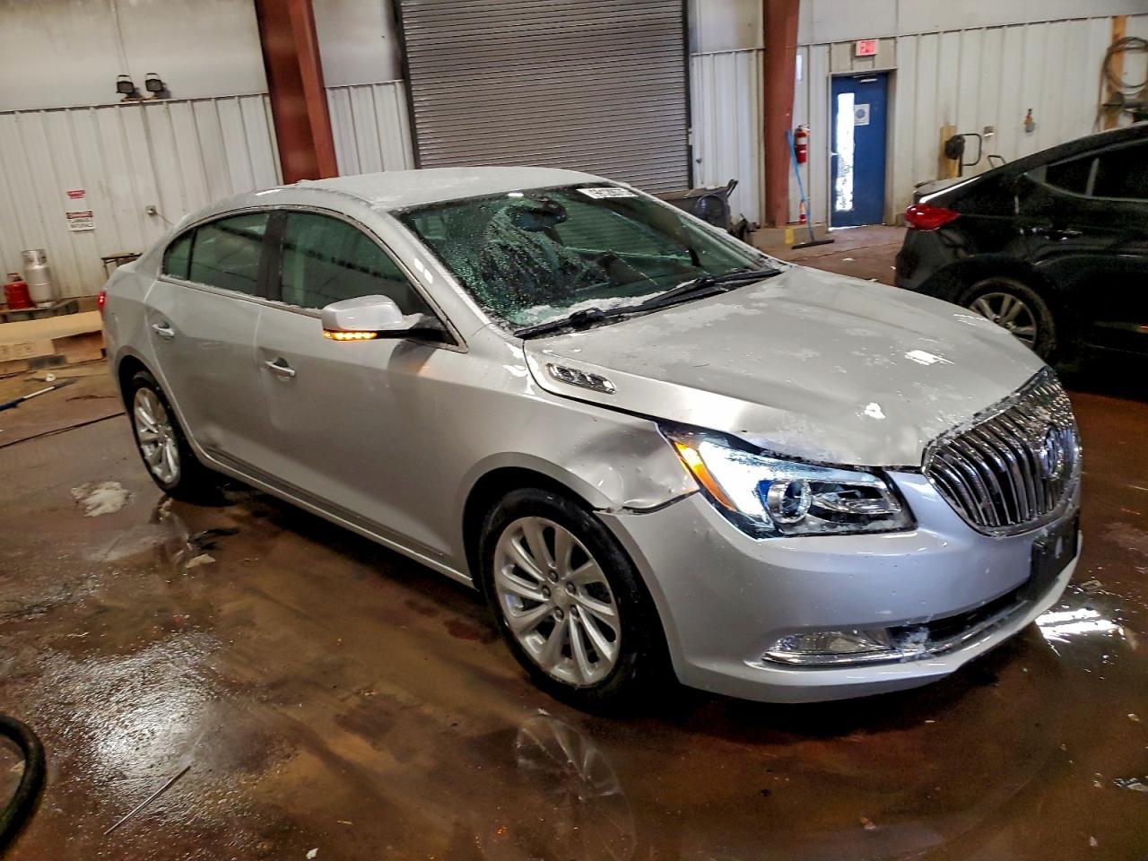 2016 Buick Lacrosse - Image 4