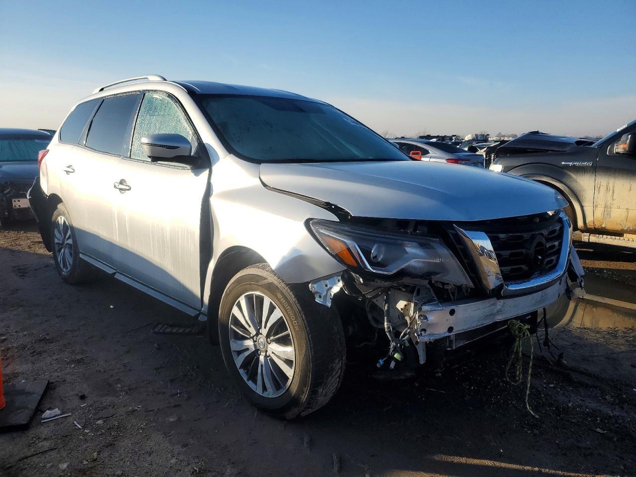2020 Nissan Pathfinder Sl - Фото 4