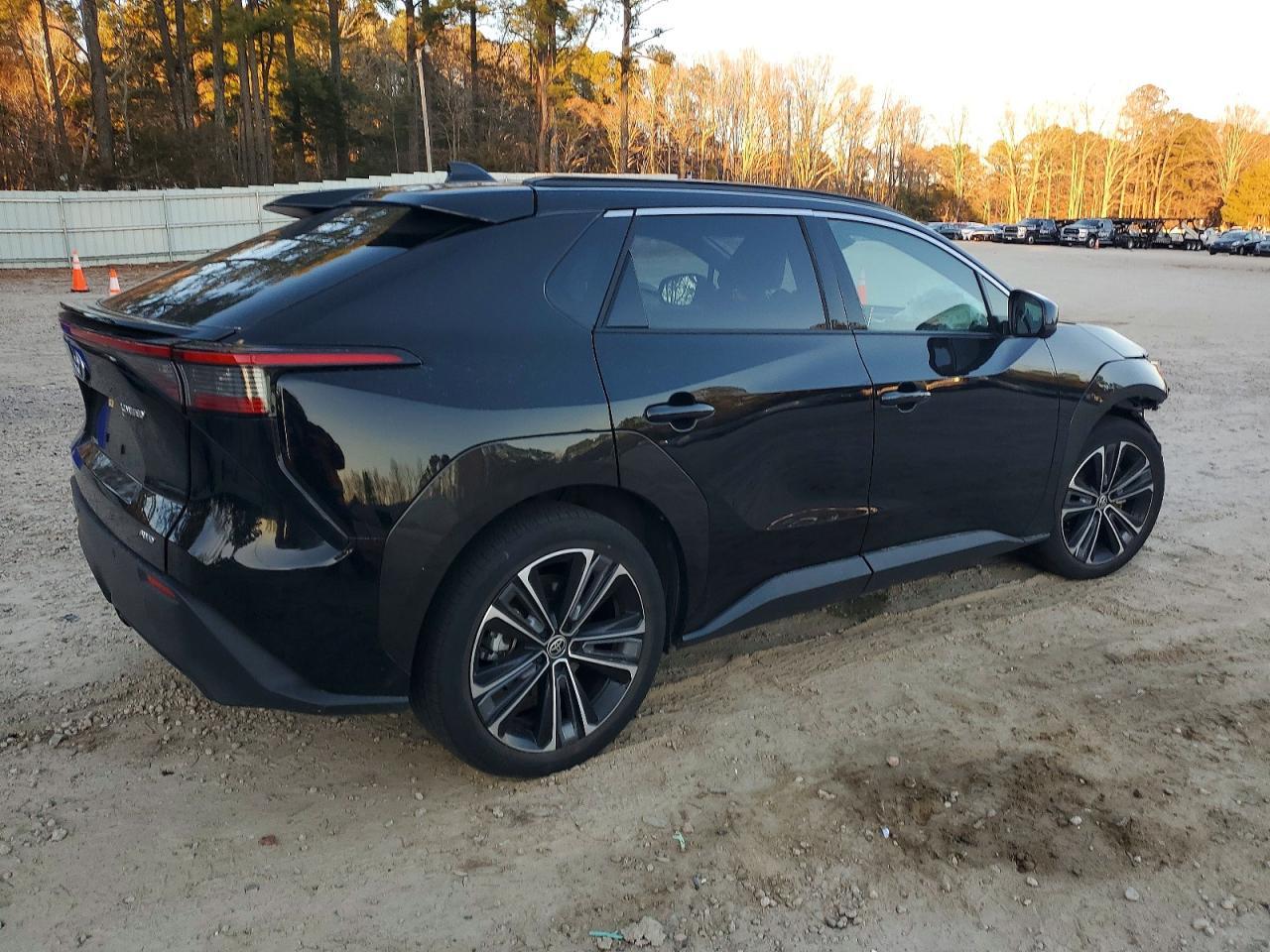 2023 Toyota Bz4X Limited - Фото 3