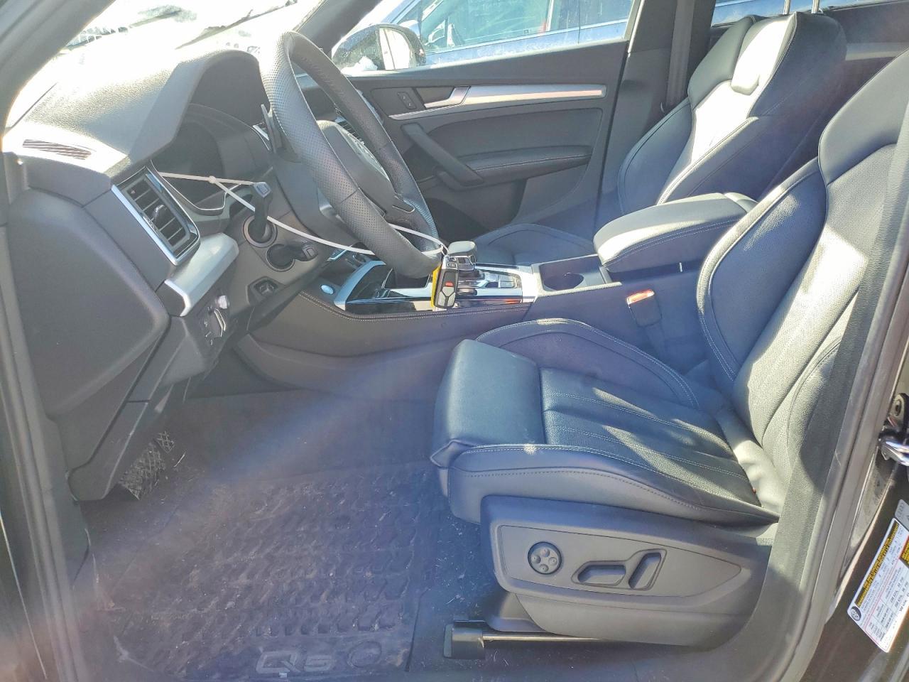 2025 Audi Q5 Prestige 45 - Image 7