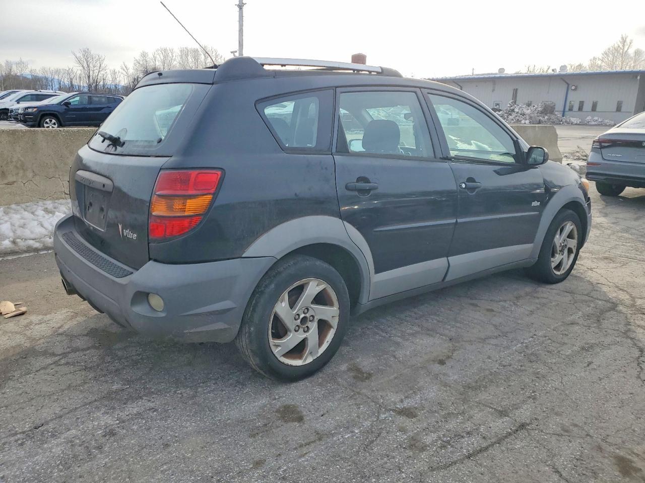 2003 Pontiac Vibe - Image 3