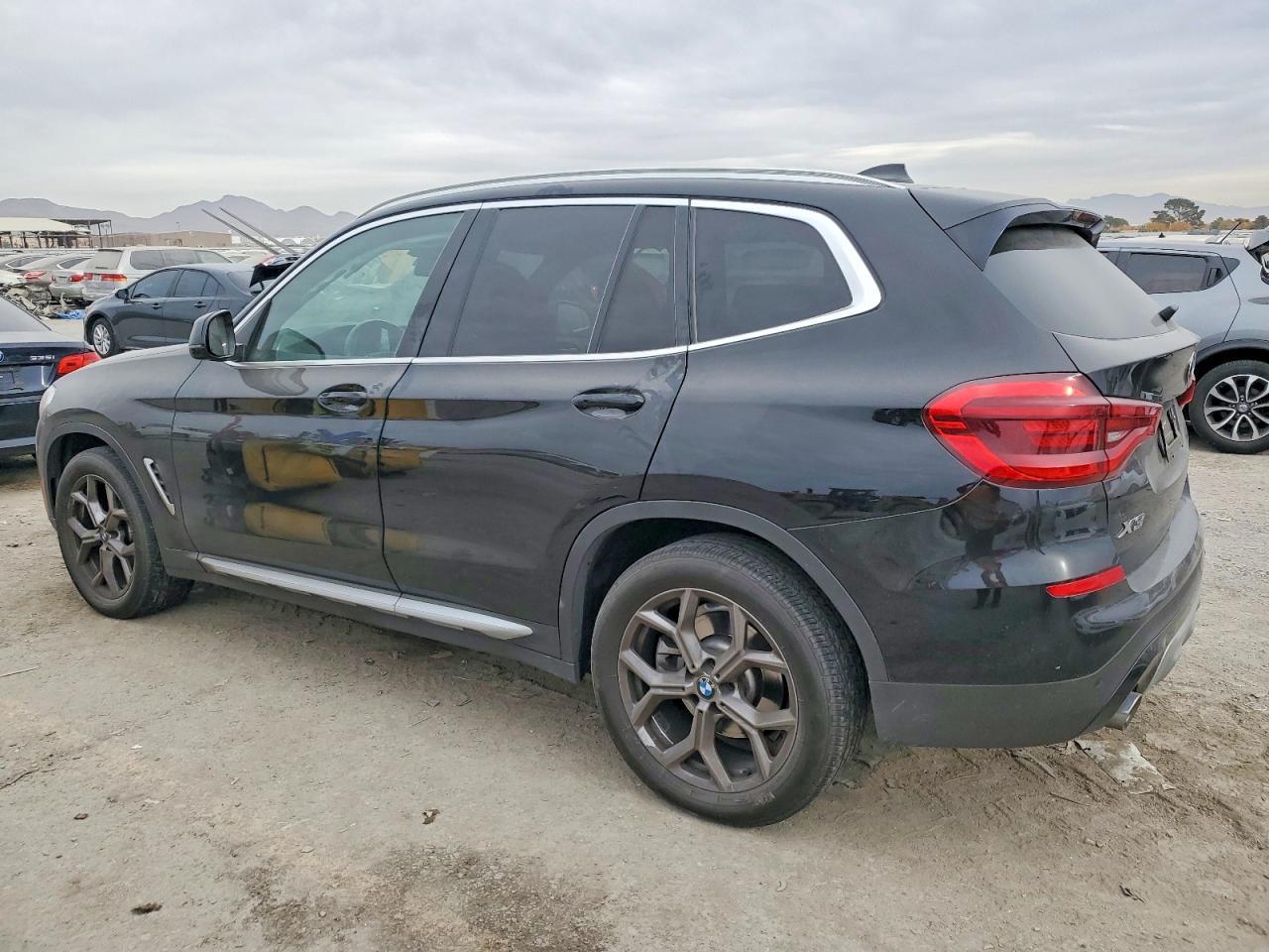 2021 BMW X3 xDrive30I - Фото 2