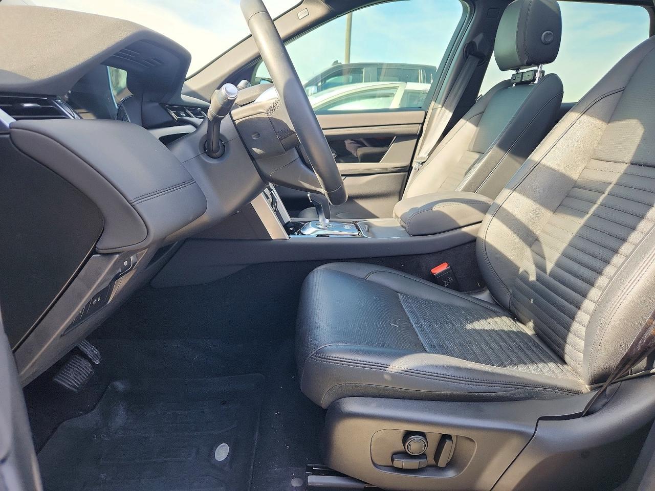 2020 Land Rover Discovery Sport - Image 7