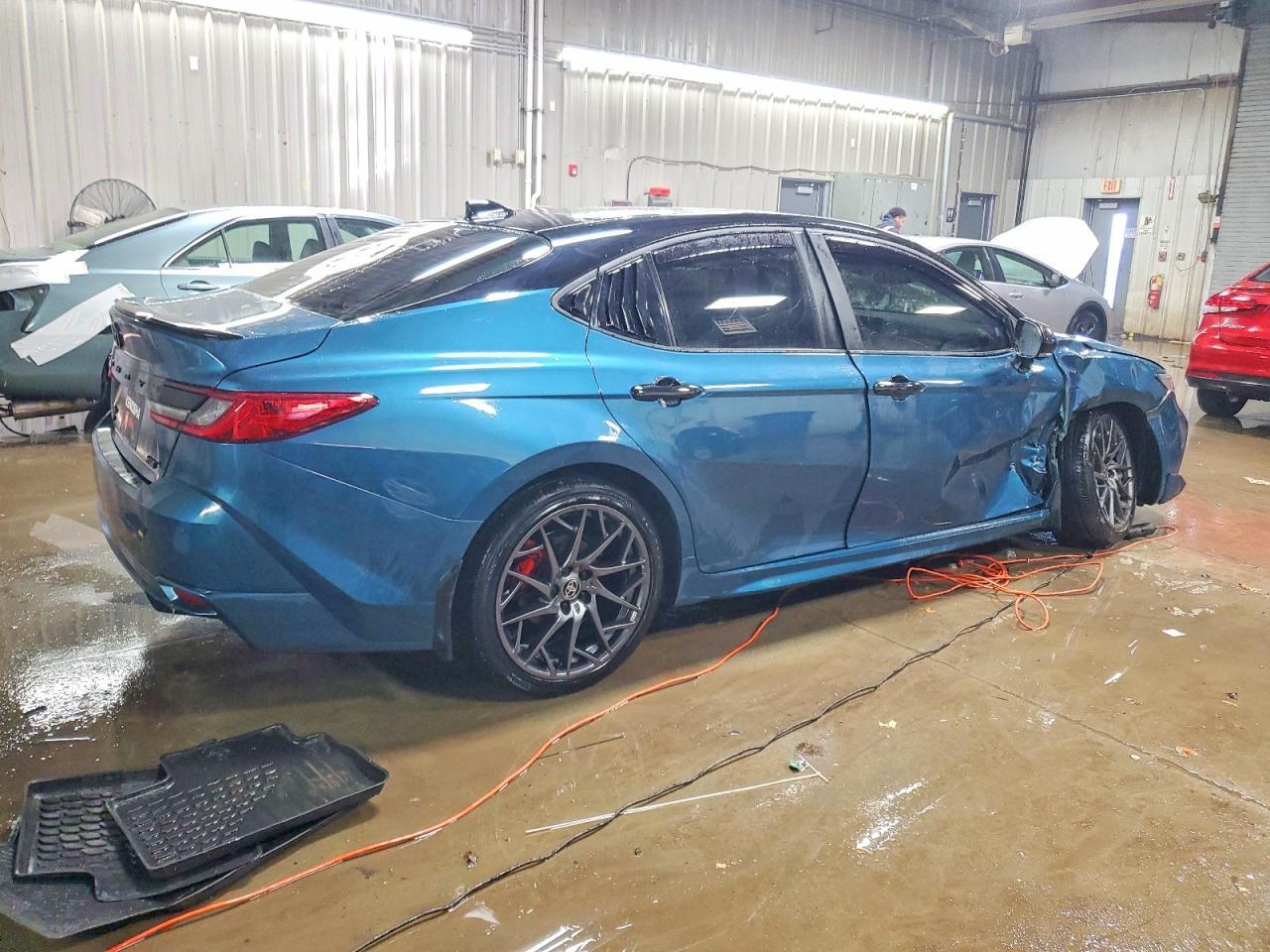 2025 Toyota Camry Xse - Фото 3