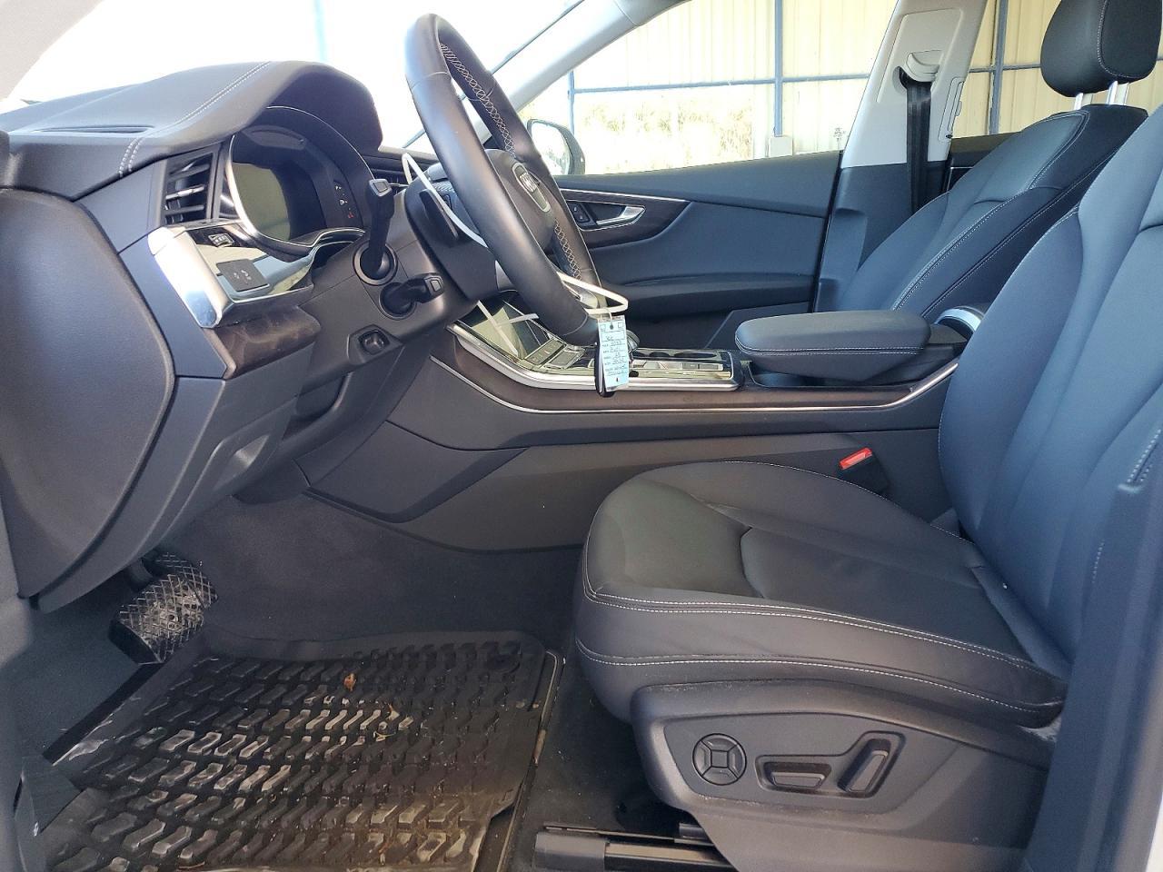 2023 Audi Q8 Premium - Фото 7