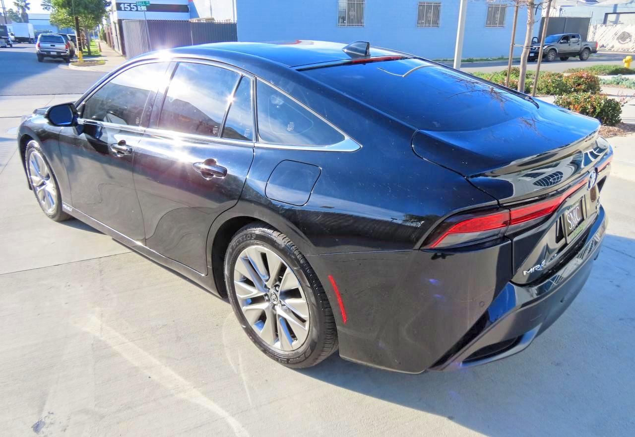 2022 Toyota Mirai Le - Image 4