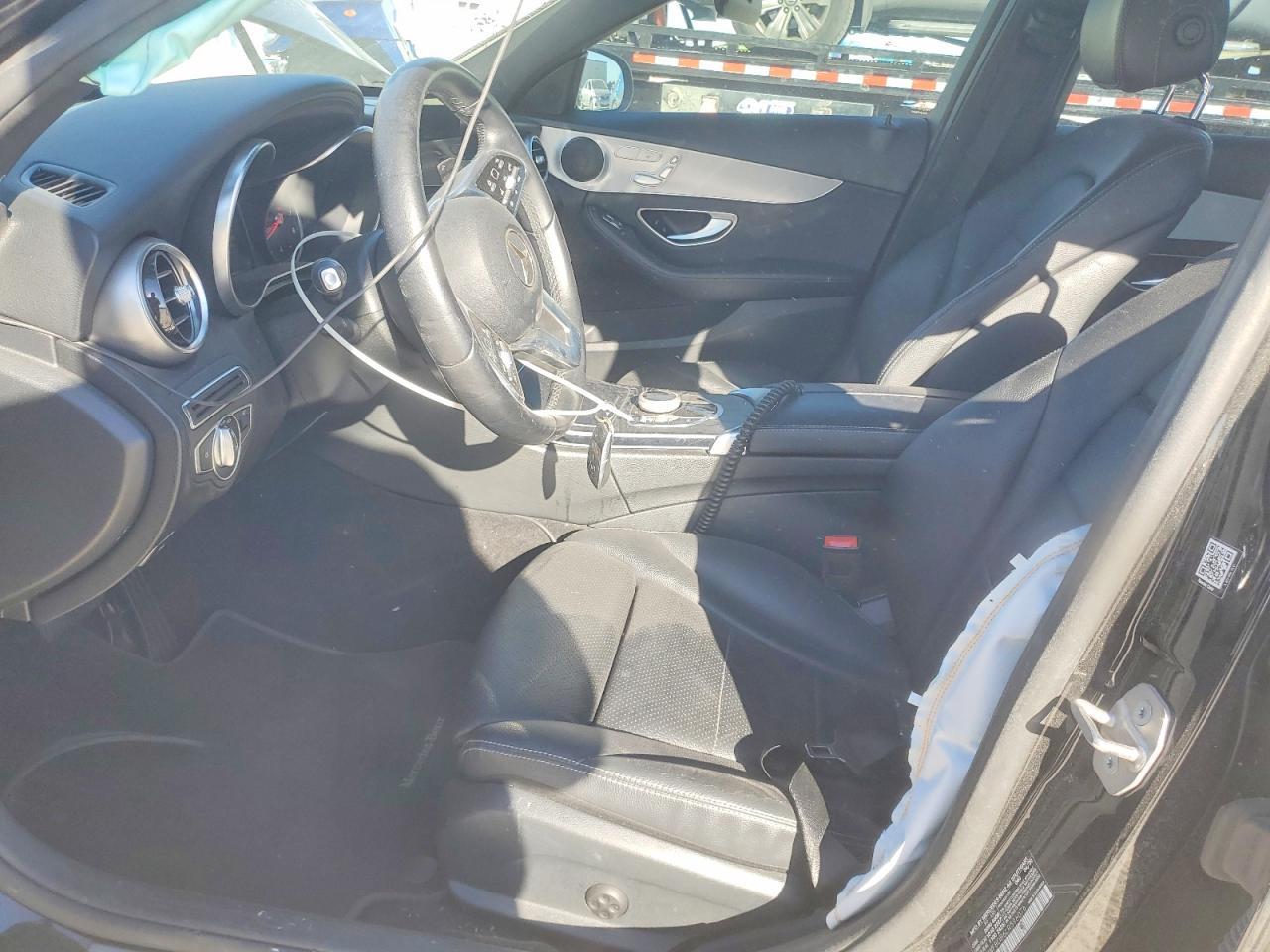 2020 Mercedes-Benz C 300 - Фото 7