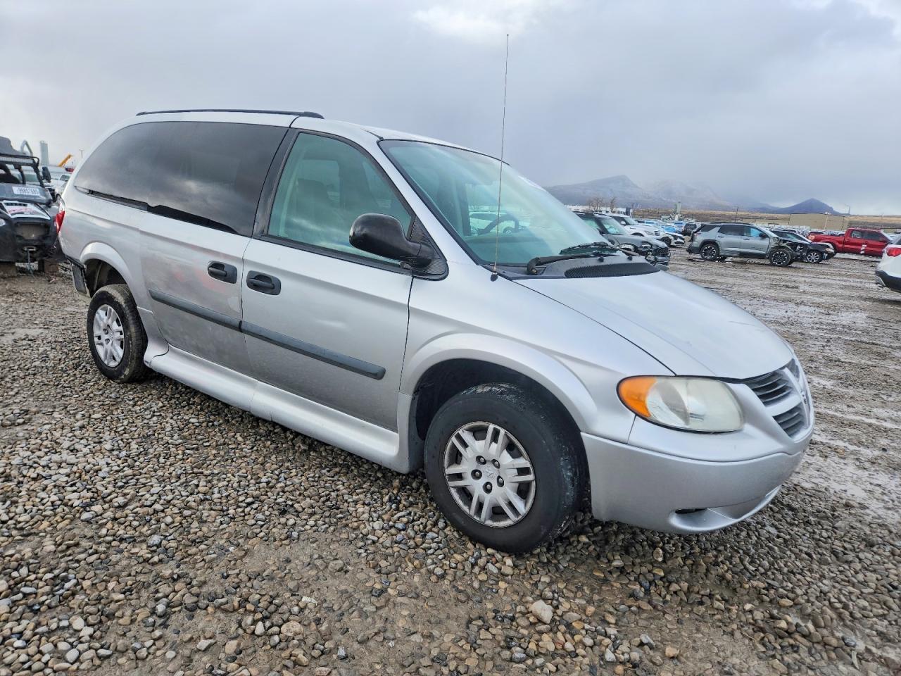 2005 Dodge Grand Caravan Se - Фото 4