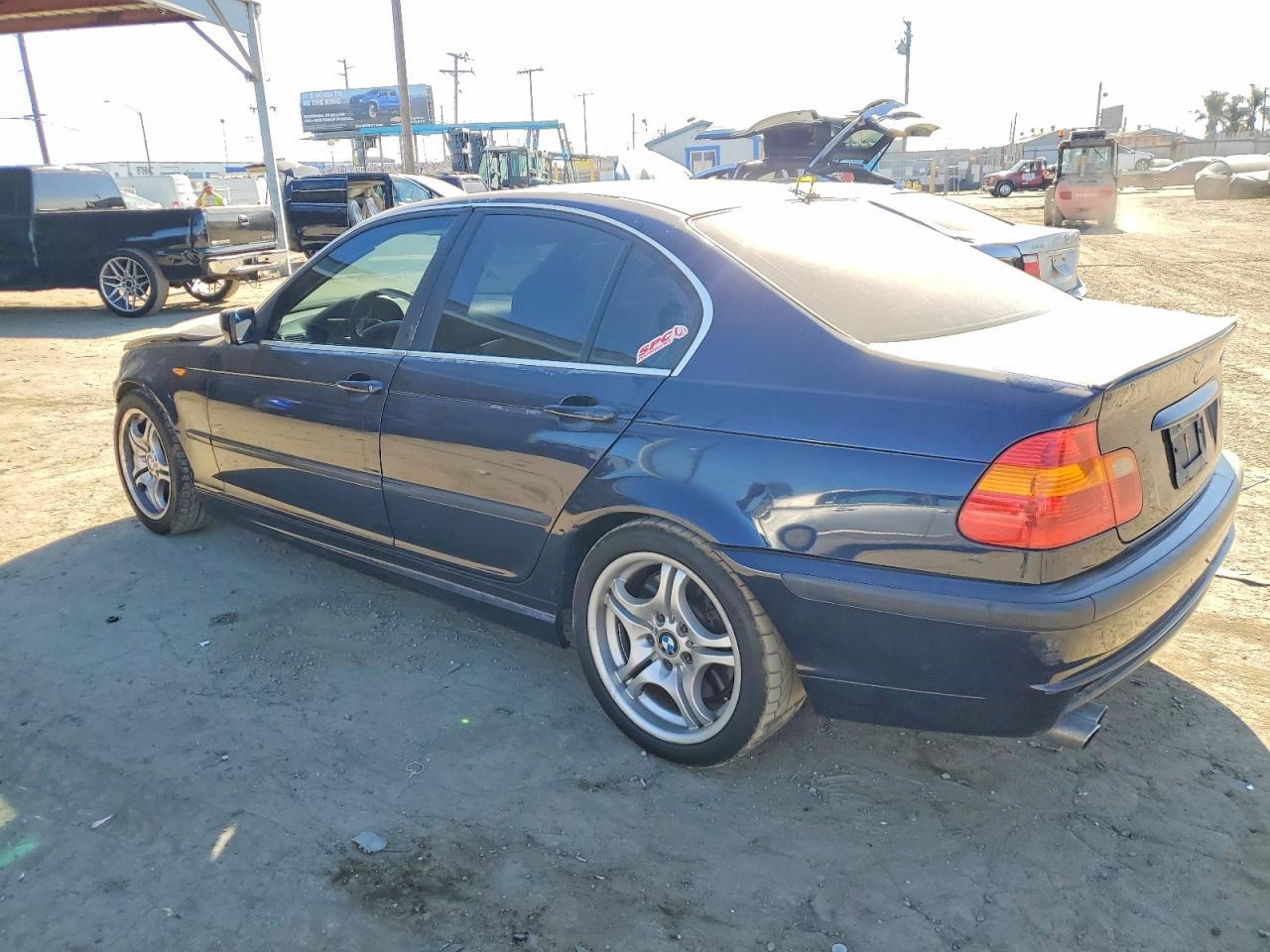 2004 BMW 330 I - Фото 2