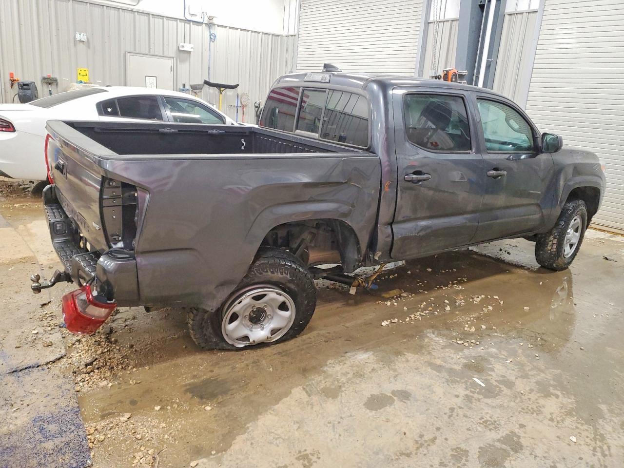 2023 Toyota Tacoma Double Cab - Фото 3