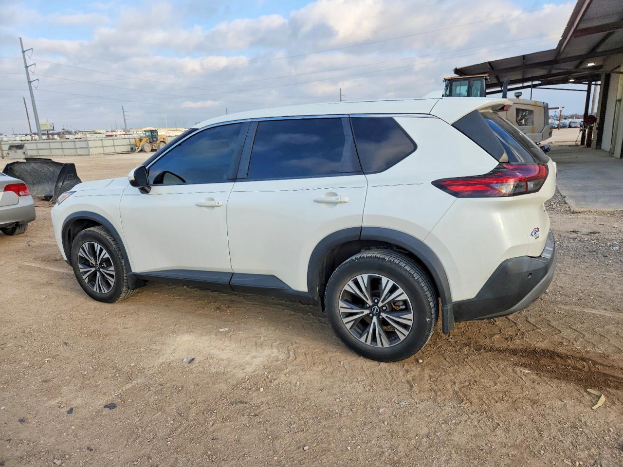 2022 Nissan Rogue Sv - Фото 2