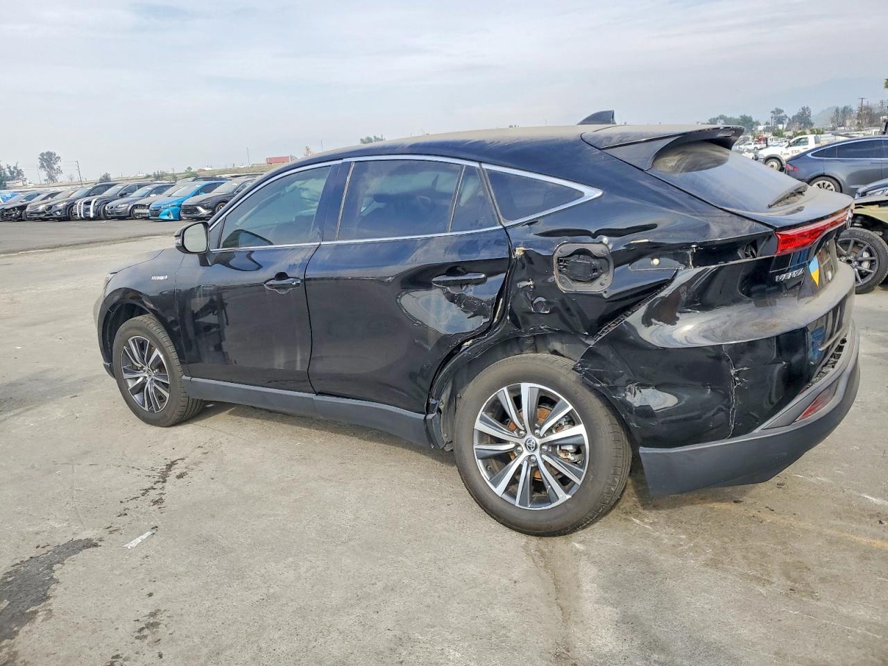 2021 Toyota Venza Le - Фото 2