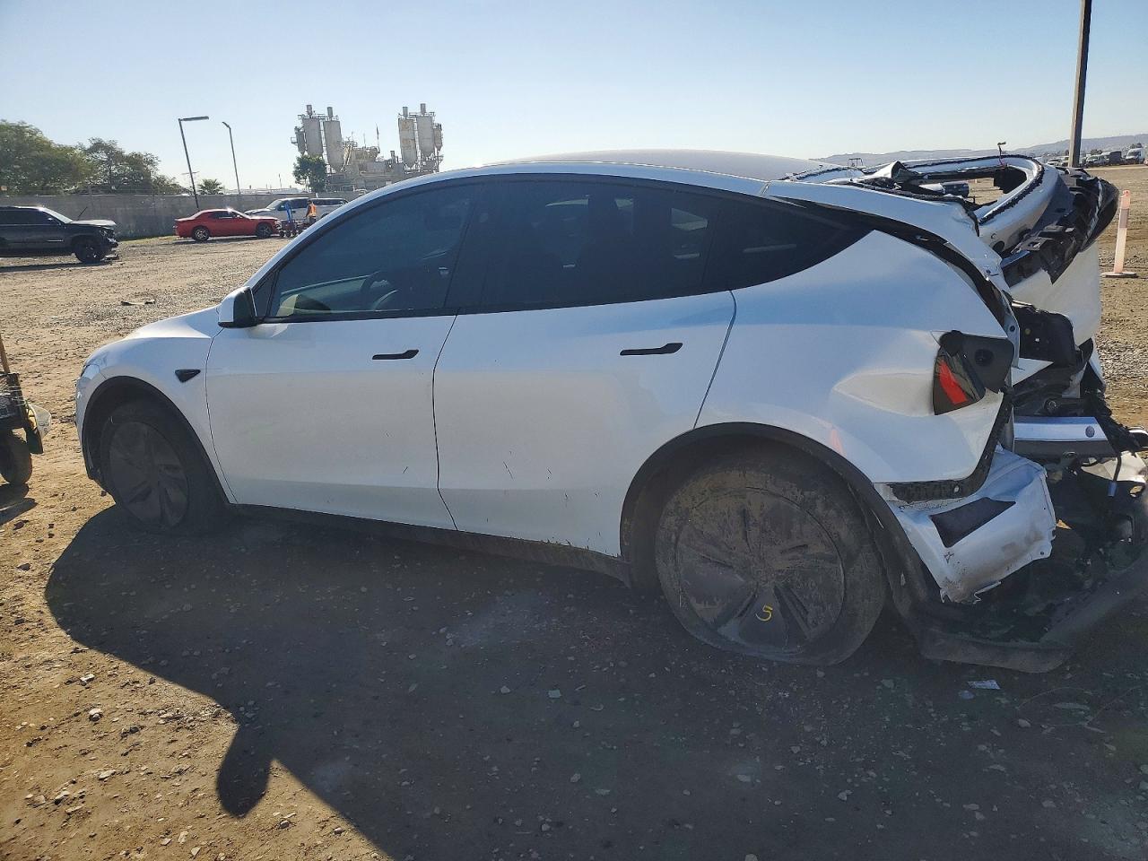 2026 Tesla Model Y - Image 2