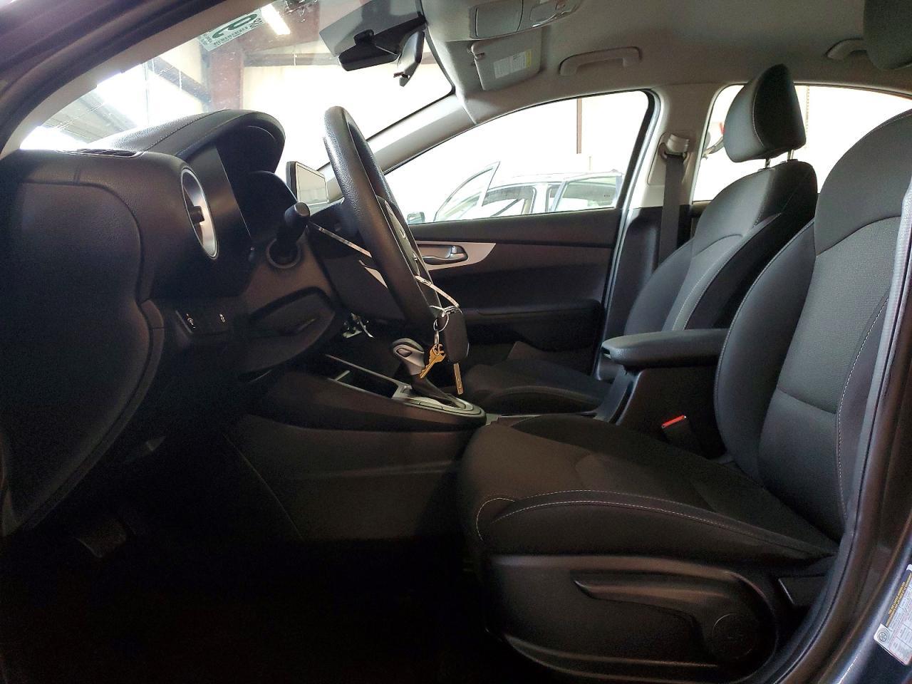 2022 Kia Forte Fe - Image 7