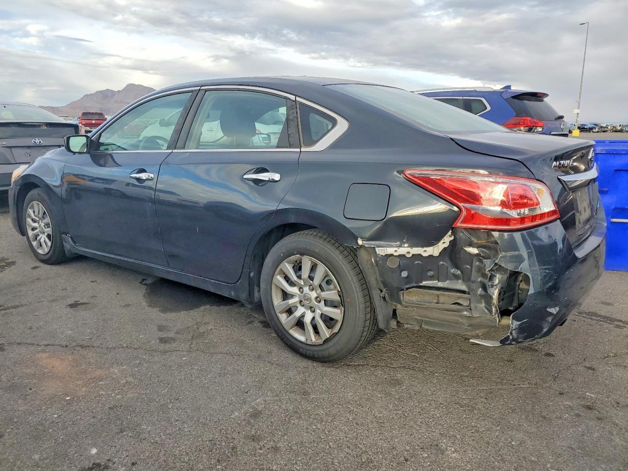 2013 Nissan Altima 2.5 - Фото 2