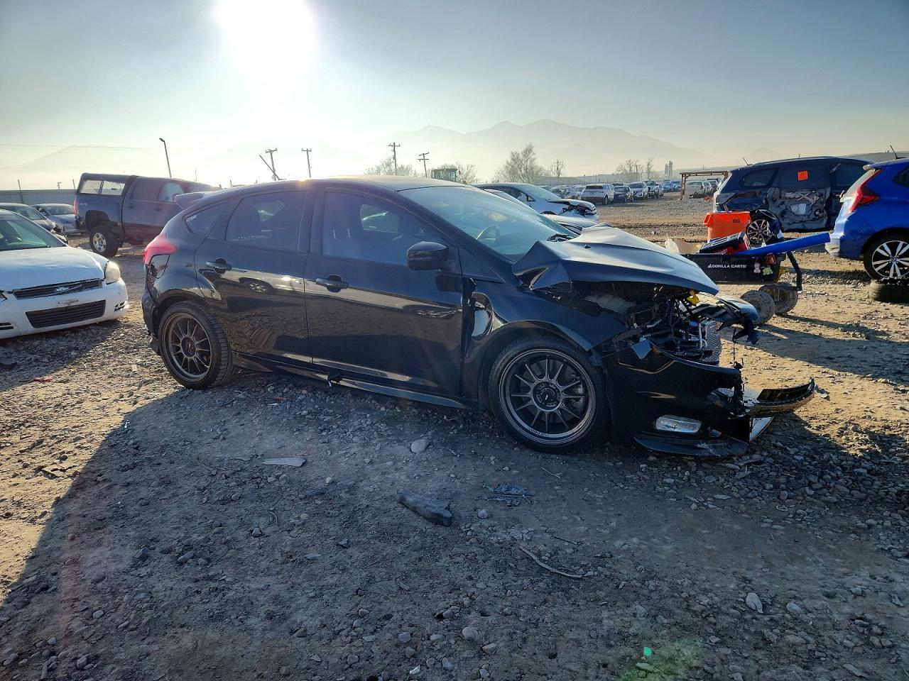 2017 Ford Focus St - Фото 4