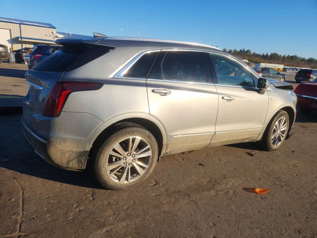 2023 Cadillac Xt5 Premium Luxury - Фото 3