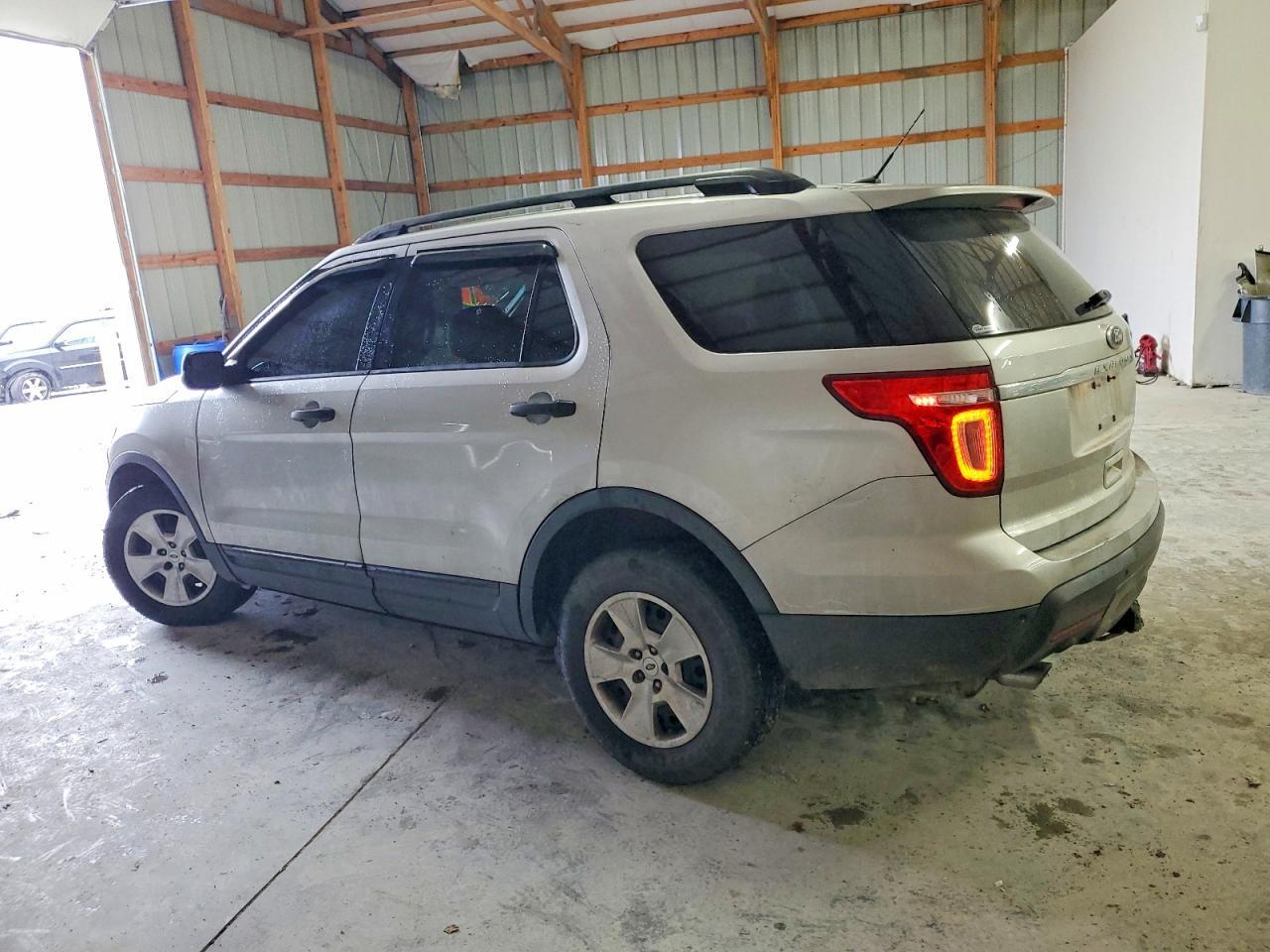 2012 Ford Explorer - Фото 2