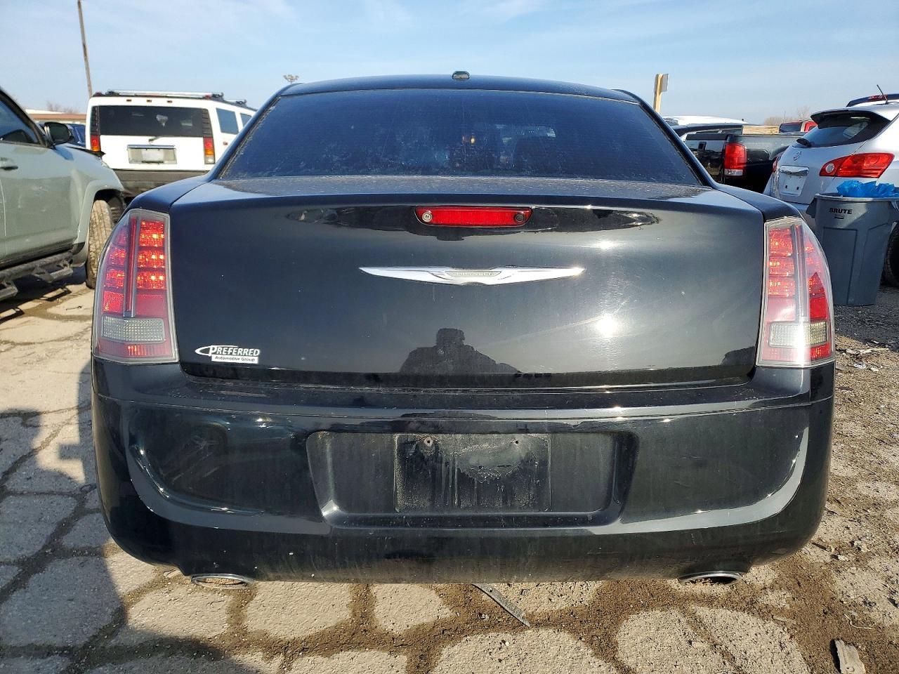 2014 Chrysler 300 S - Image 6