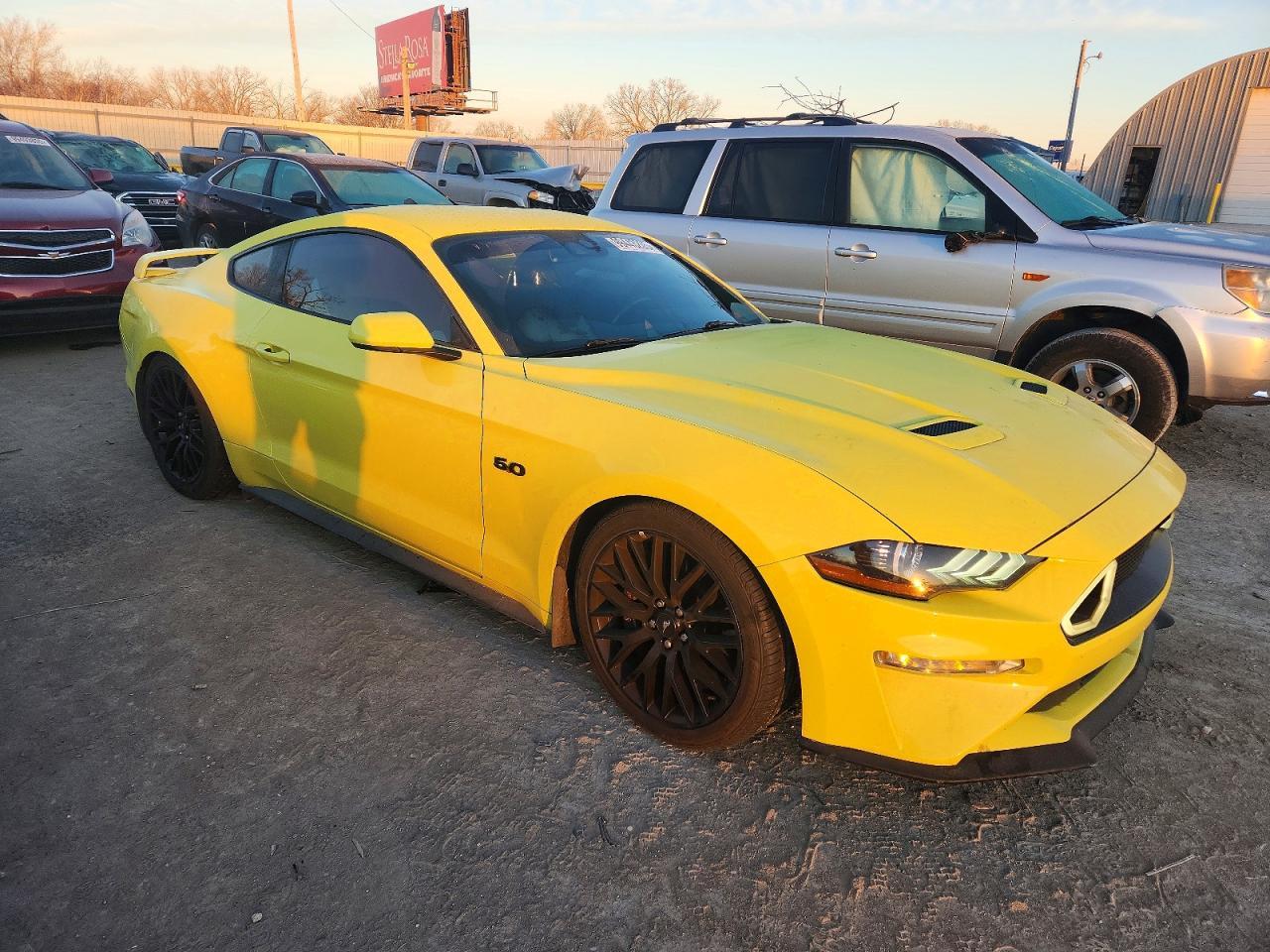 2021 Ford Mustang Gt - Фото 4