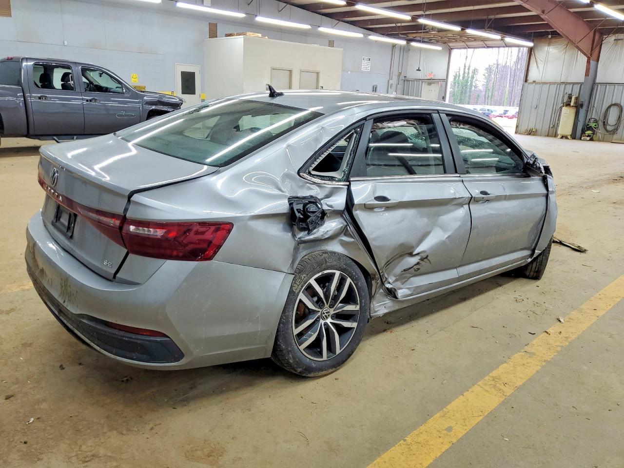 2025 Volkswagen Jetta Se - Image 3